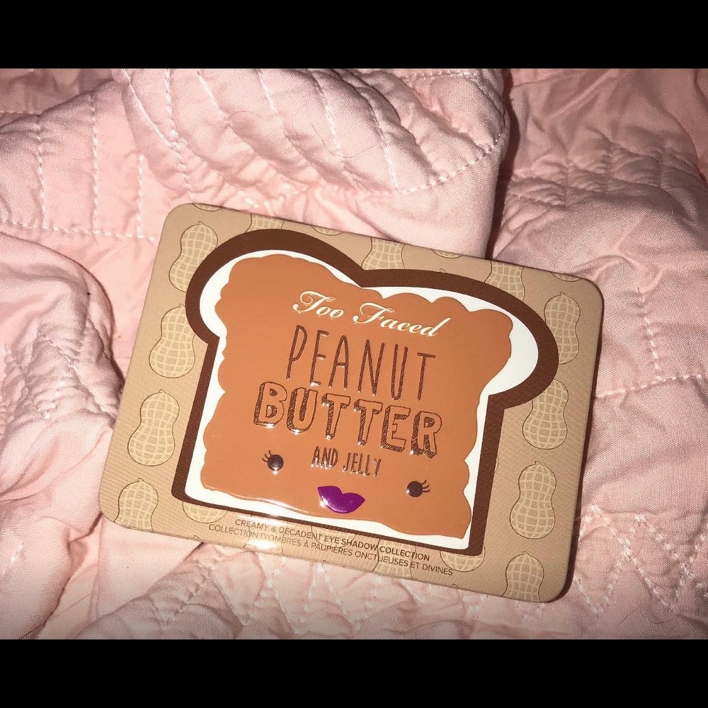 Too faced - peanut butter and jelly palette